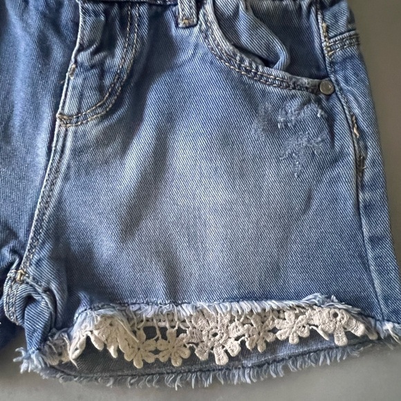 ZARA baby Denim Shorts with Frayed Edges and Lace Trim - Size 9-12 Months - Picture 9 of 10